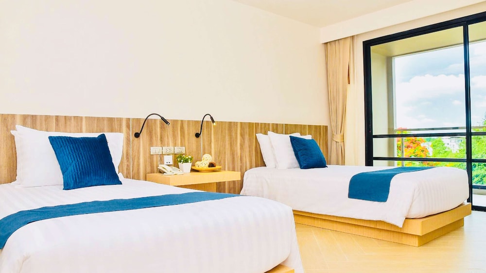 Deluxe Room, 2 Twin Beds, Balcony