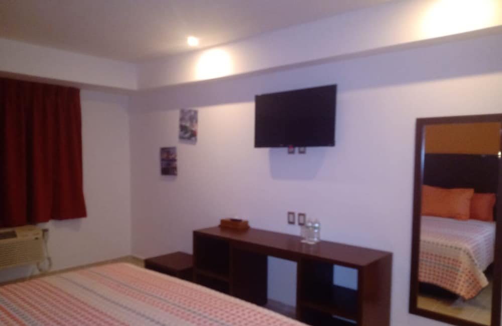 Executive Room, 1 King Bed photo 3