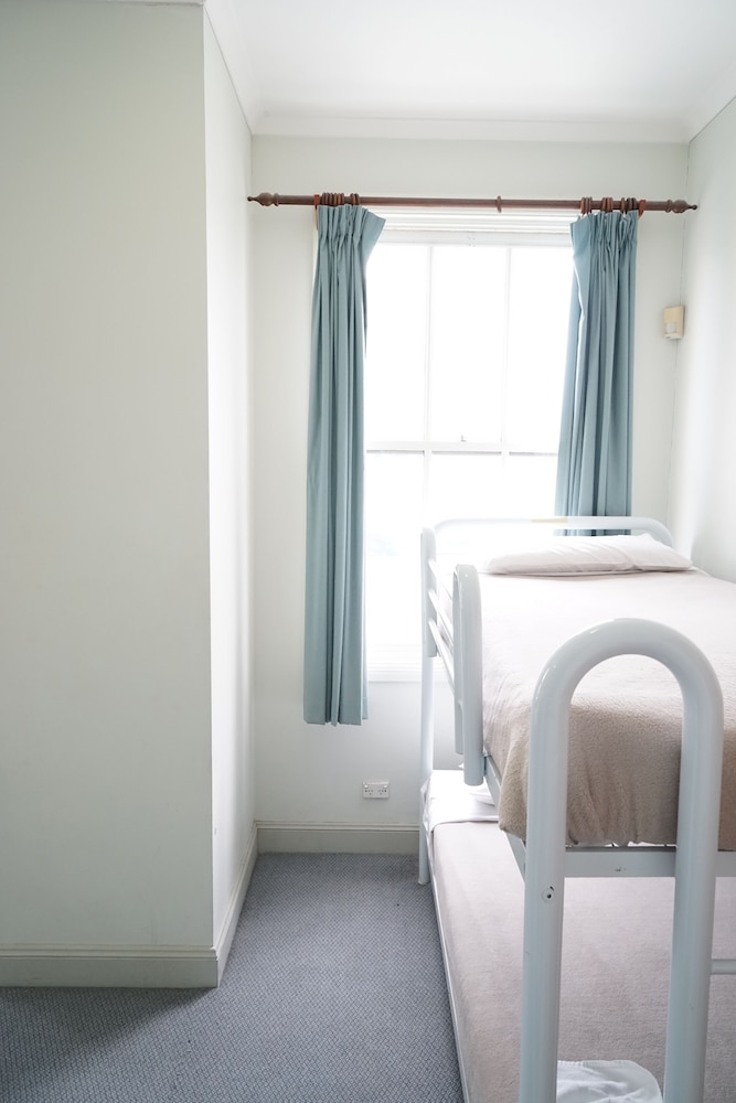 Family Bunk Room Ensuite Bathroom photo 3