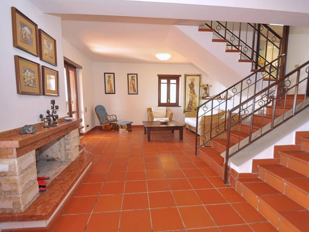 Villa photo 1