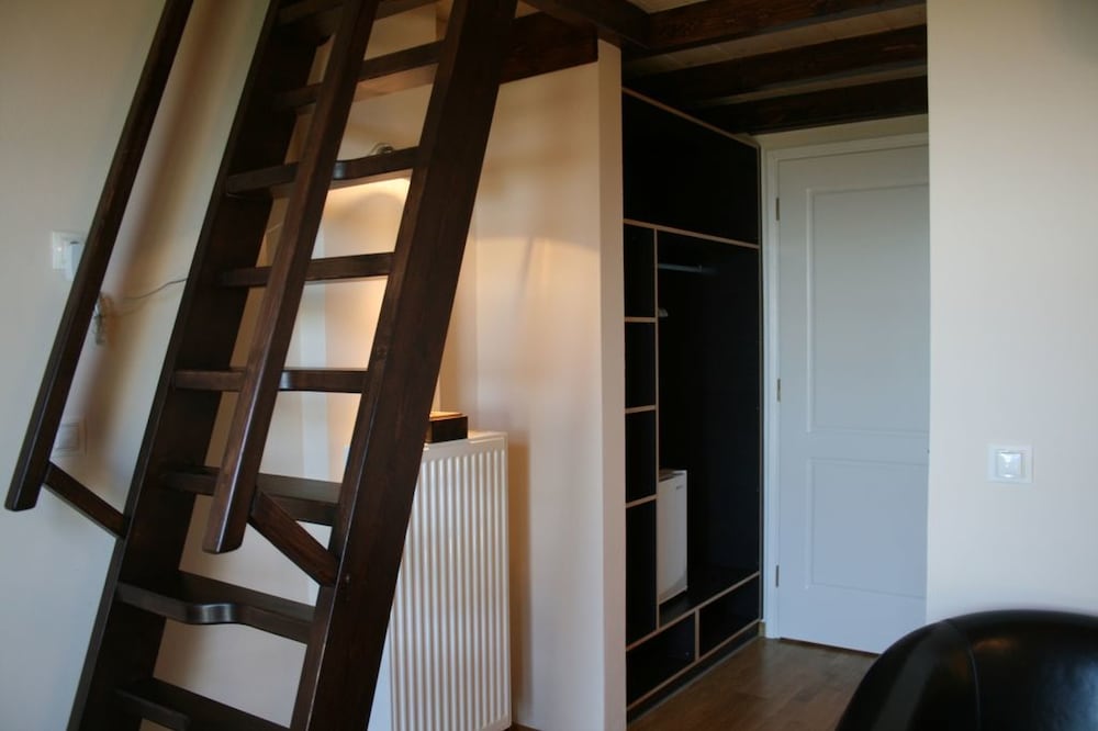 Basic Double Or Twin Room, 1 Bedroom, Mezzanine photo 1