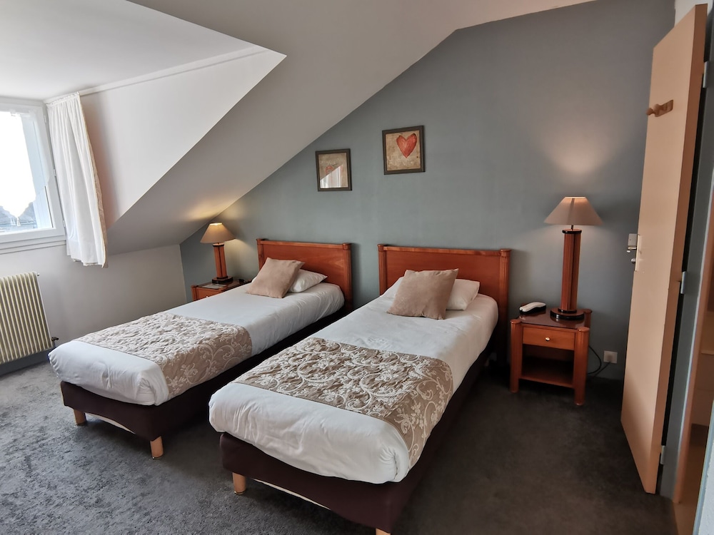 Standard Room, 2 Twin Beds photo 2