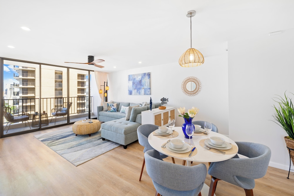 Premium Remodeled Condo with Ocean View and Parking: Premium Suite, 1 Bedroom, Air conditioning, Ocean View (0147) photo