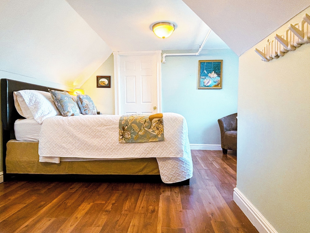 The Cozy Nook-On 3rd floor photo 1
