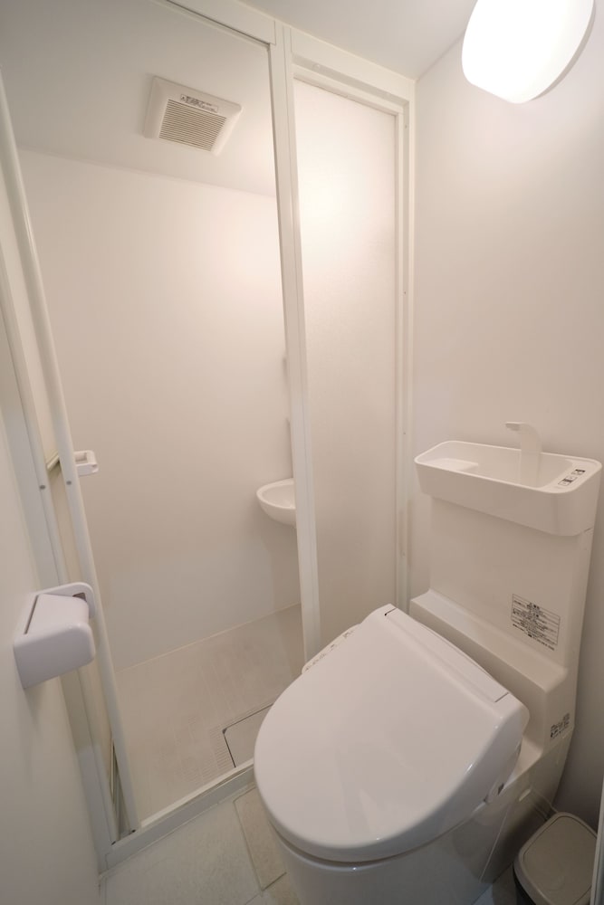 Basic Twin Room photo 2