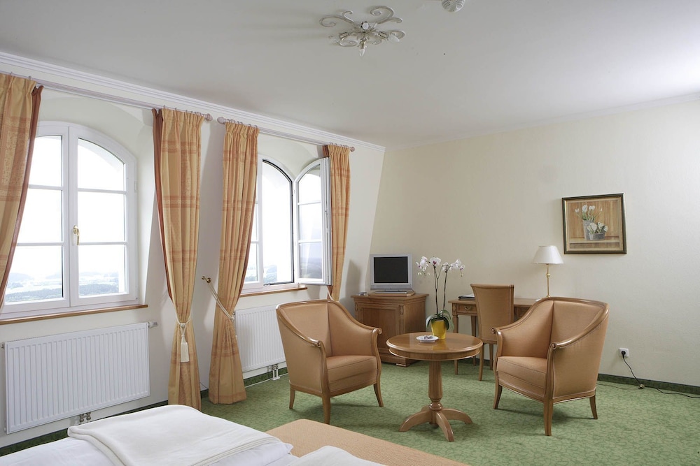 Standard Double or Twin Room photo 2