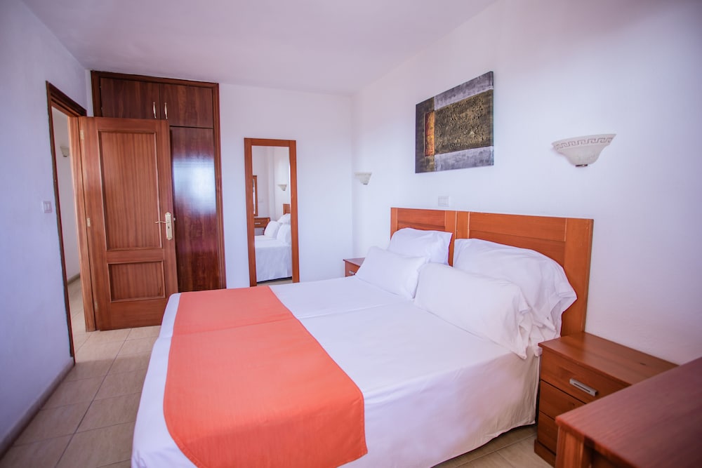 Premium Apartment, 1 Bedroom, Sea View (2 Adults and 1 Child)