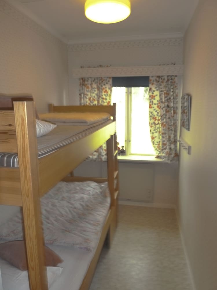 Traditional Cottage, 4 Bedrooms, Mountain View photo 1