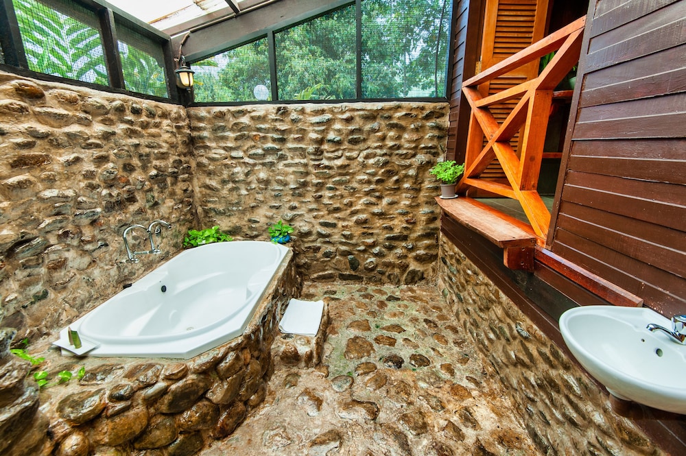 Jungle Lodge - Photo 5