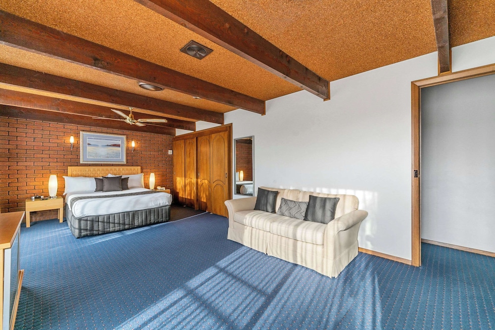 Suite, Multiple Beds, Non Smoking