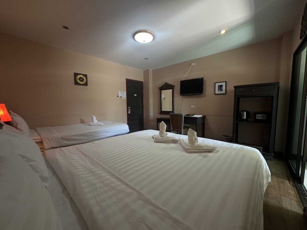 Deluxe Triple Room