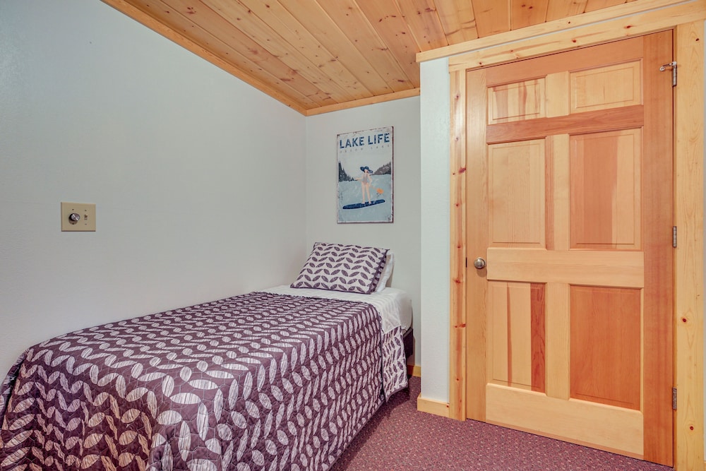 House (4 Bedrooms) photo 2