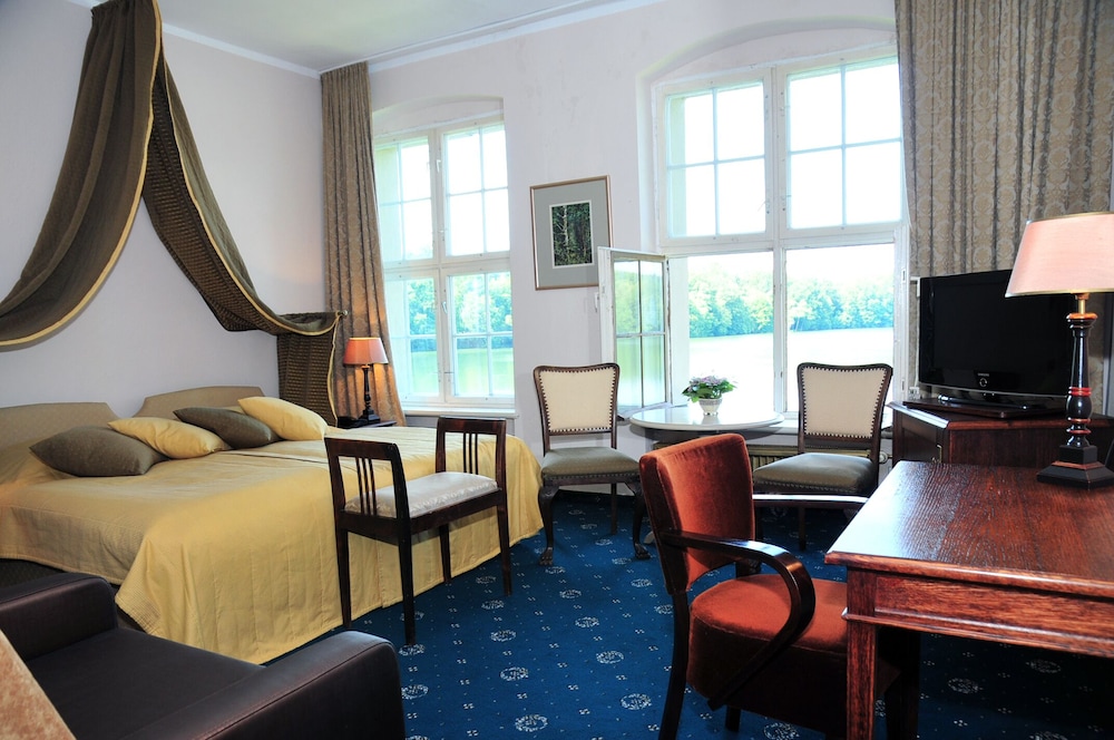 Deluxe Double Room, Lake View - Photo 2