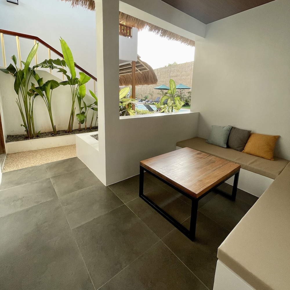 Suite - Photo 8