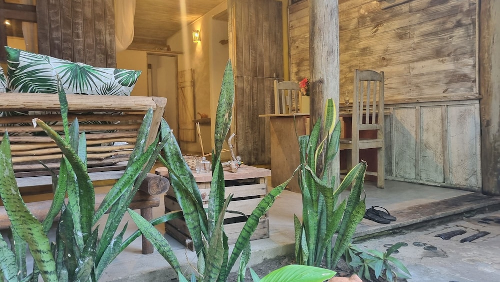 Premium Double Room, 1 Queen Bed, Patio, Garden View photo 3
