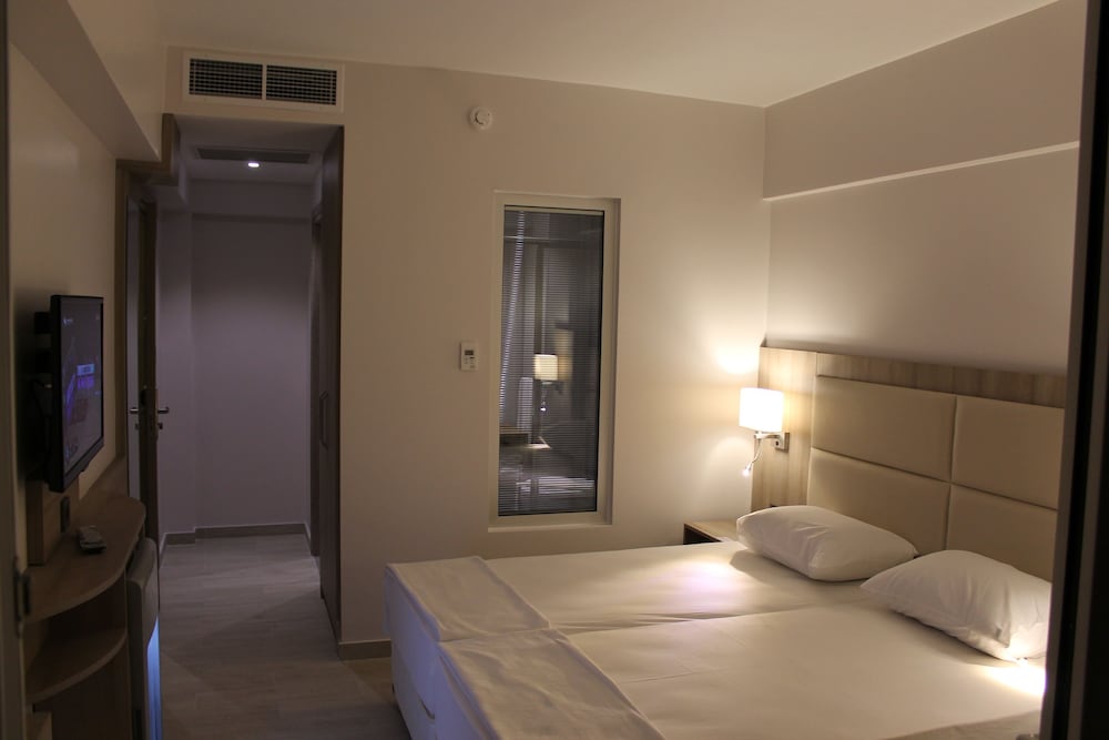Standard Room photo 2