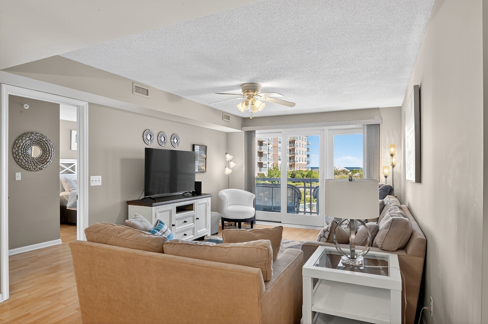 Condo, 2 Bedrooms
