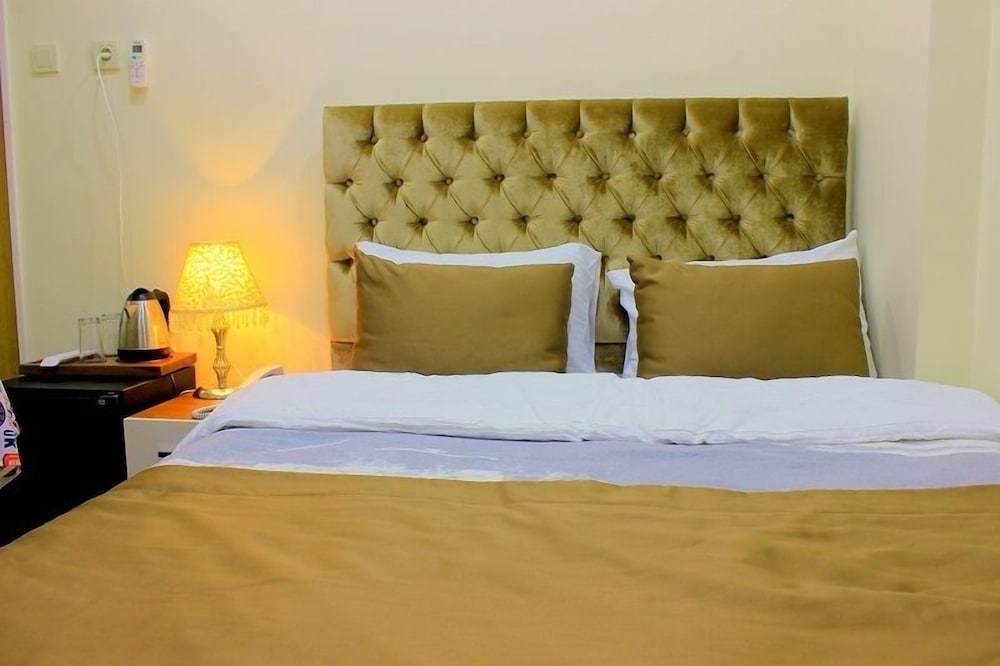 Deluxe Room (Single Use) photo 2