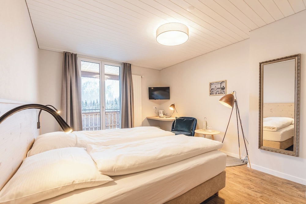 Standard Double Room, Balcony, Mountain View