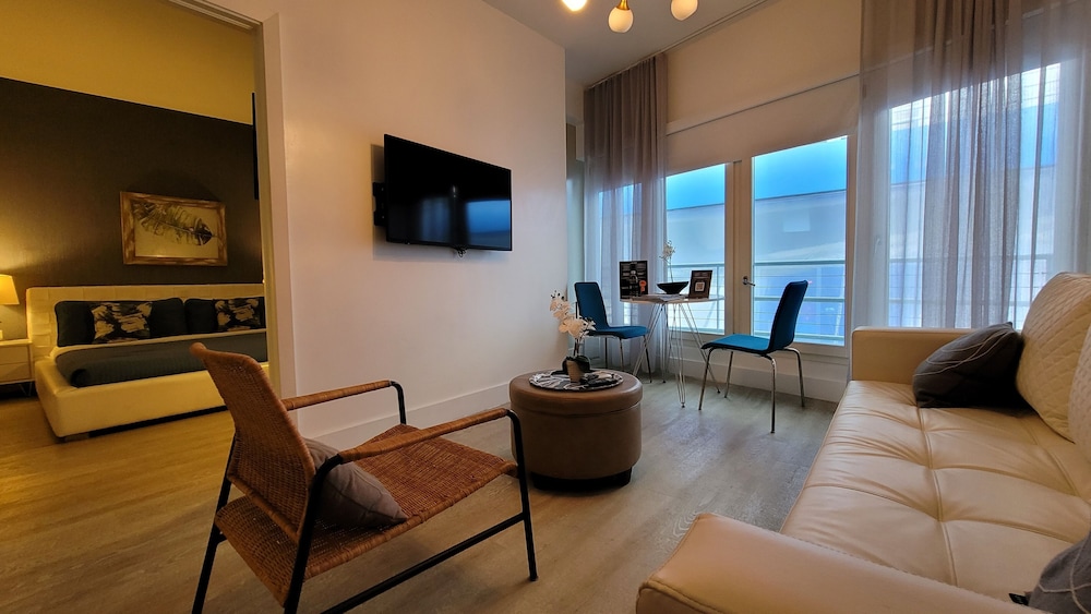 Grand Suite, 1 Bedroom, Balcony, City View