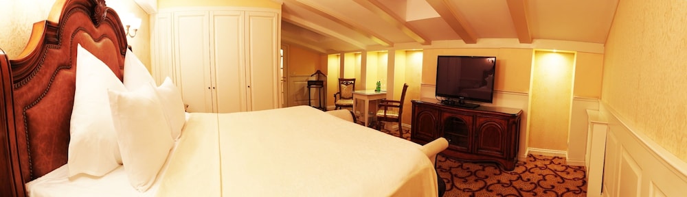 Junior Suite, 1 King Bed