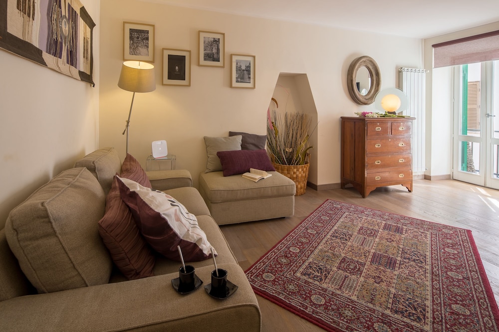 Penthouse, 2 Bedrooms, Terrace, Lake View - Photo 14