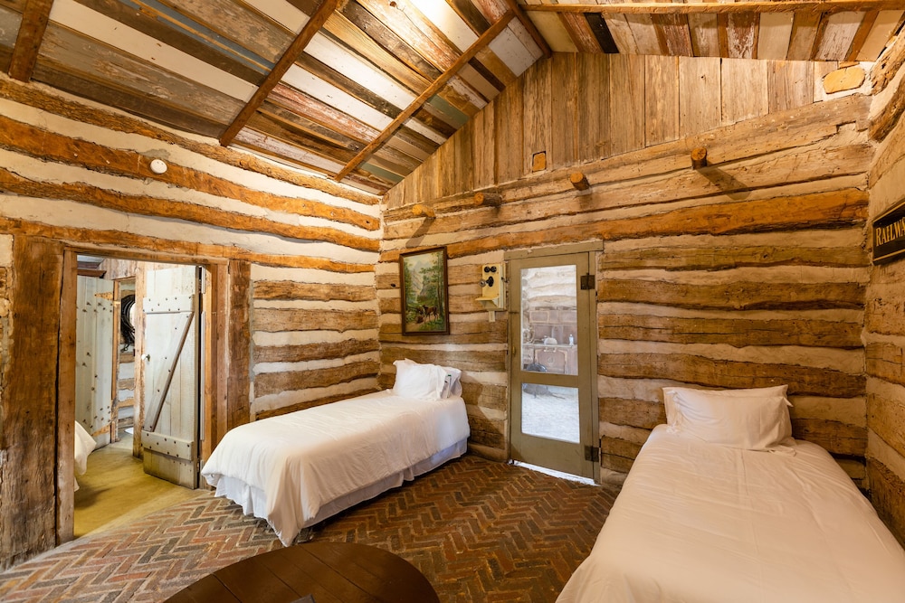 Classic Cabin photo 3