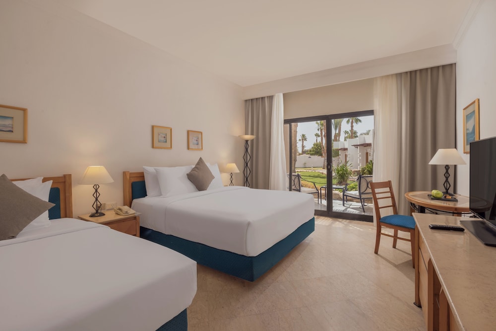 Standard Room, Garden View (Queen or Twin)