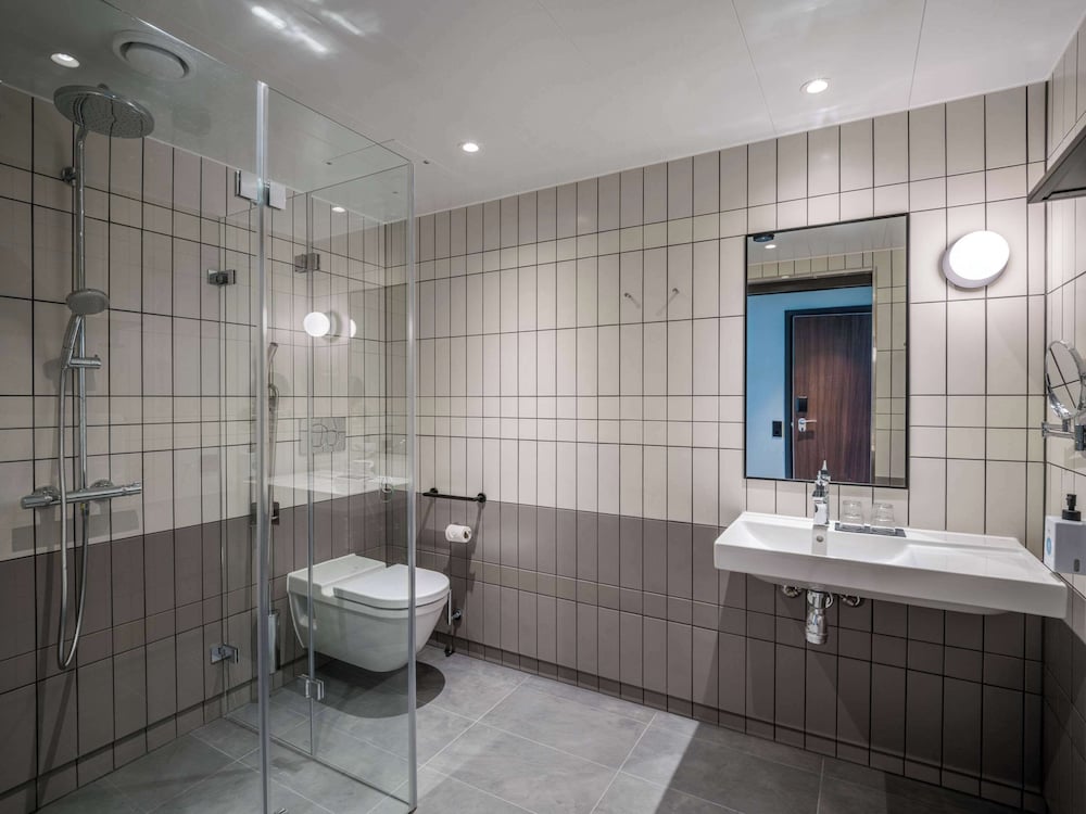 Twin Room (Accesible) - Photo 9