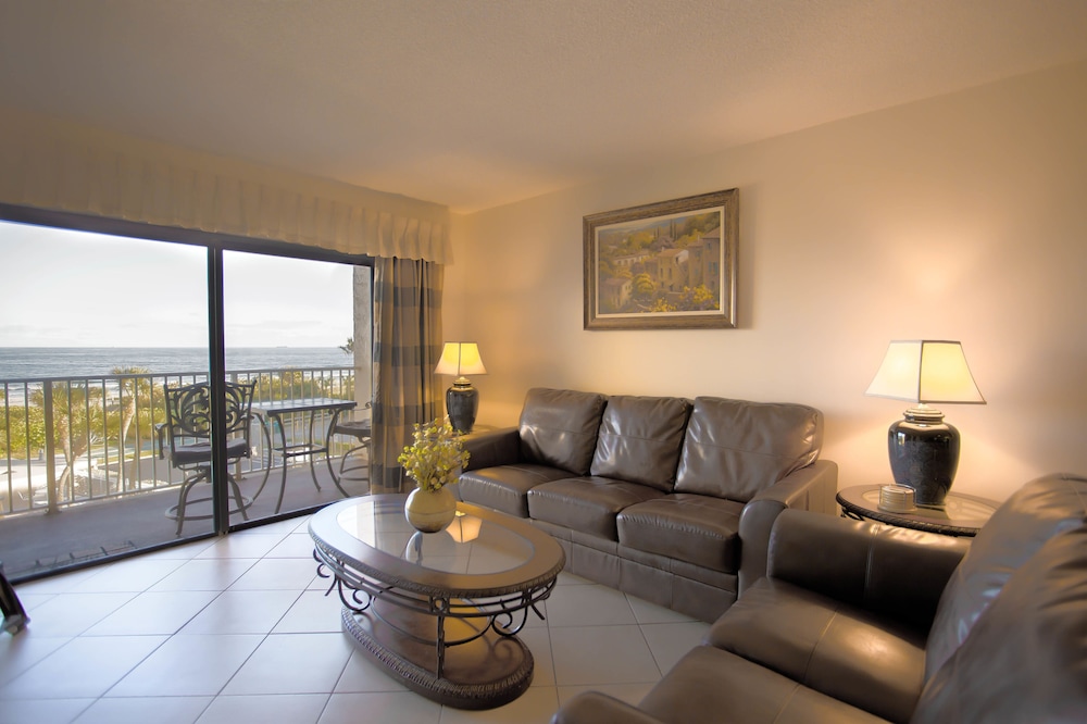 Condo, 2 Bedrooms, Oceanfront photo 3
