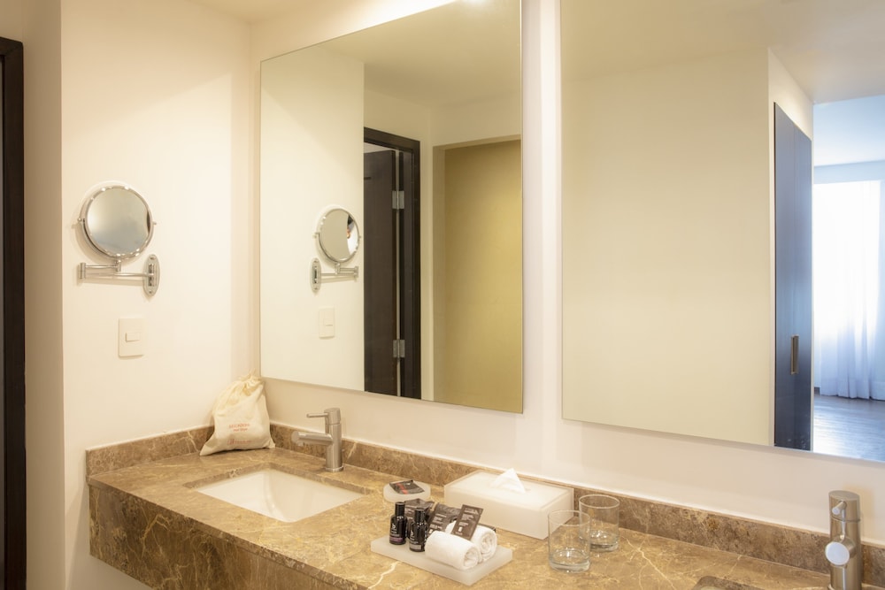 Superior Room, 2 Double Beds - Photo 7
