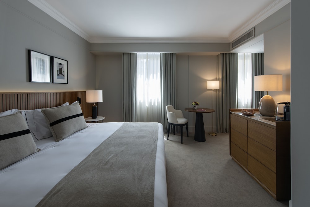 Premier Room, City View