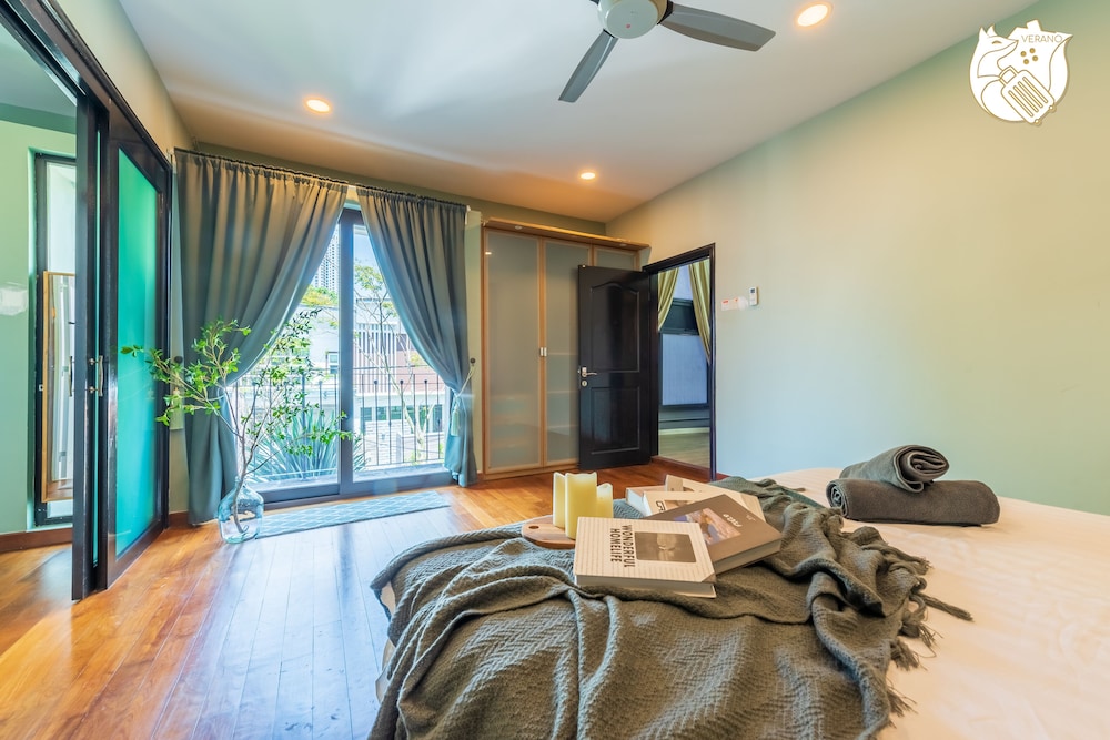 Luxury Villa photo 1