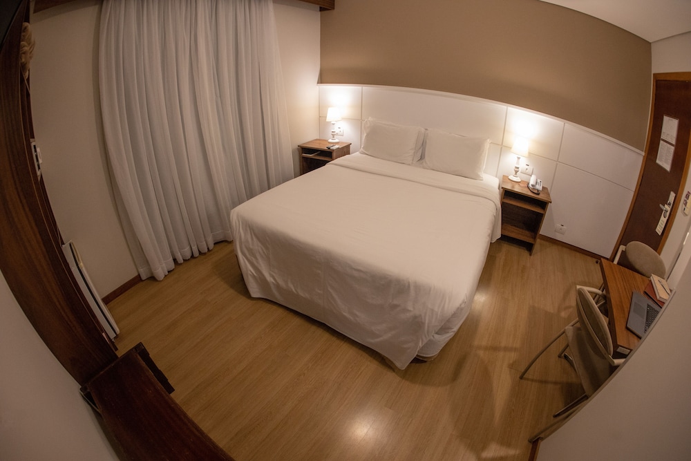 Executive Double or Twin Room, 1 Double or 2 Twin Beds, Air conditioning - Photo 1