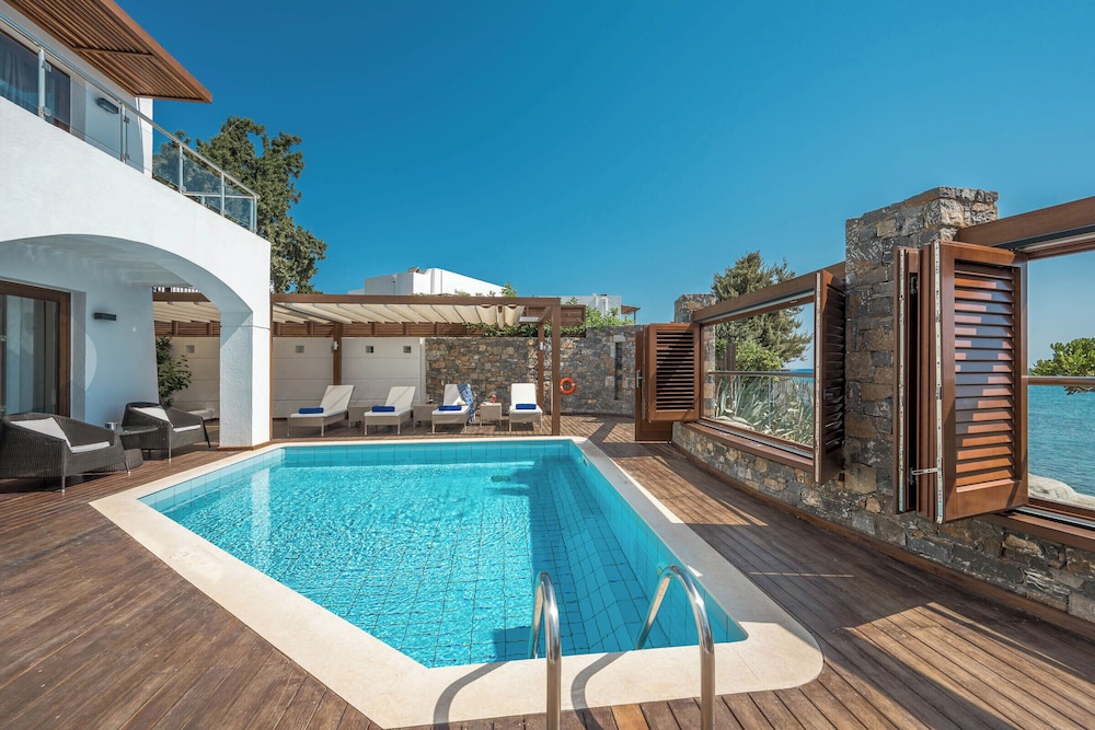 Premium Private Pool Villa thumbnail 5