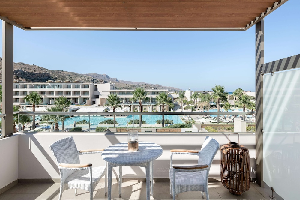 Deluxe Room, Pool View