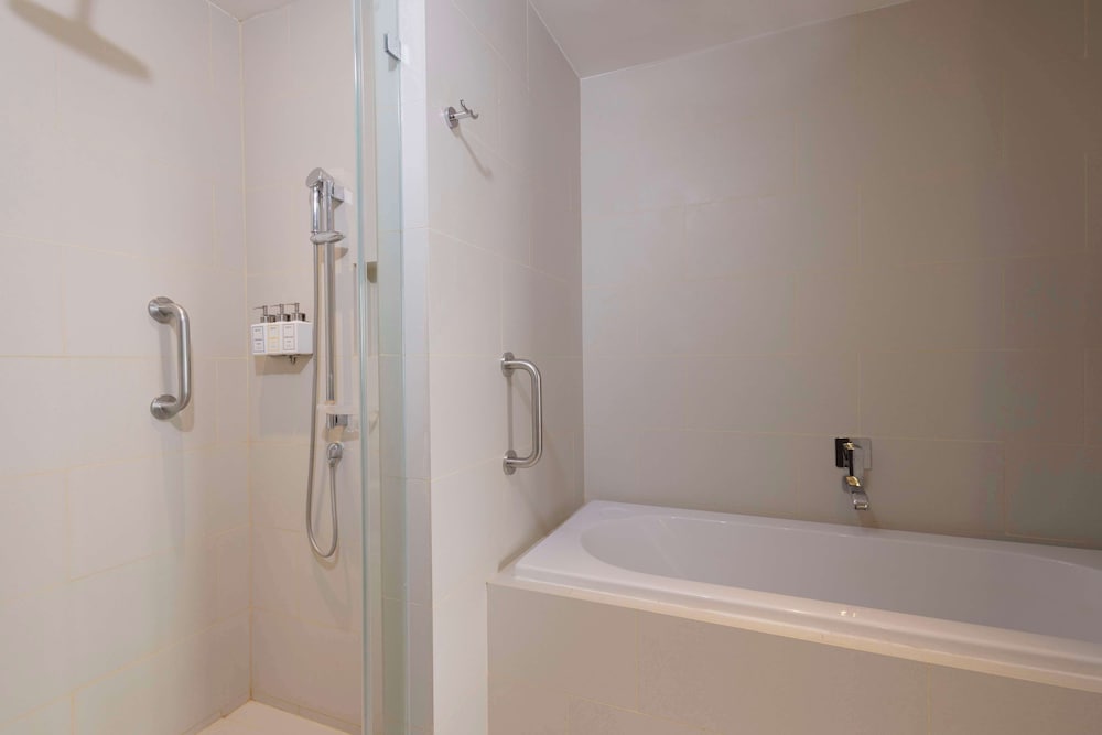 Suite (Room) - Photo 6
