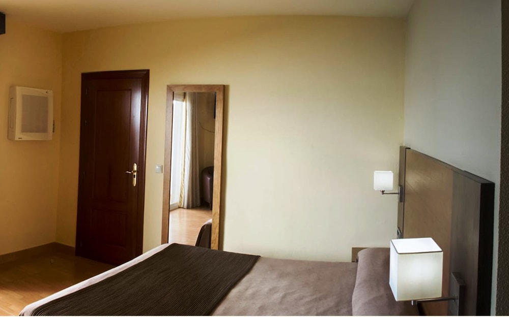 Double Room, City View (2+1) photo 2