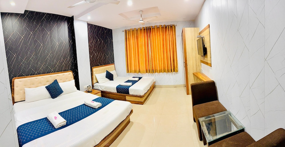 Deluxe Family Room