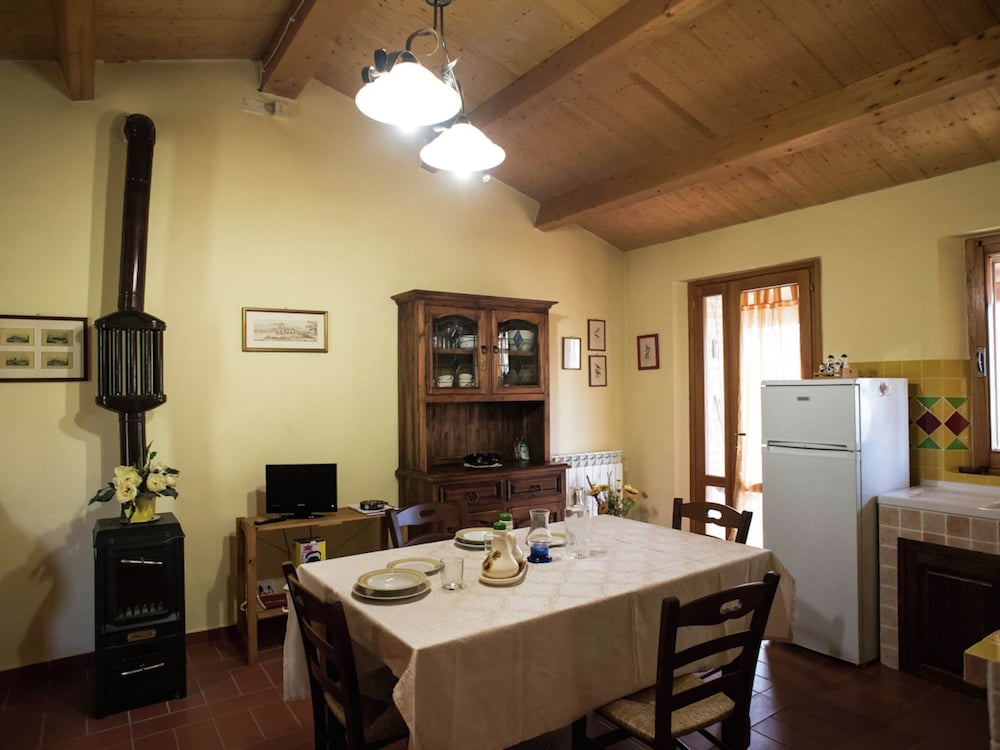 Classic House, 2 Bedrooms photo 3
