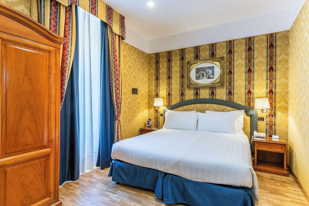 Comfort Room, 1 King Bed, Non Smoking (with Single Sofabed;Larger Room)
