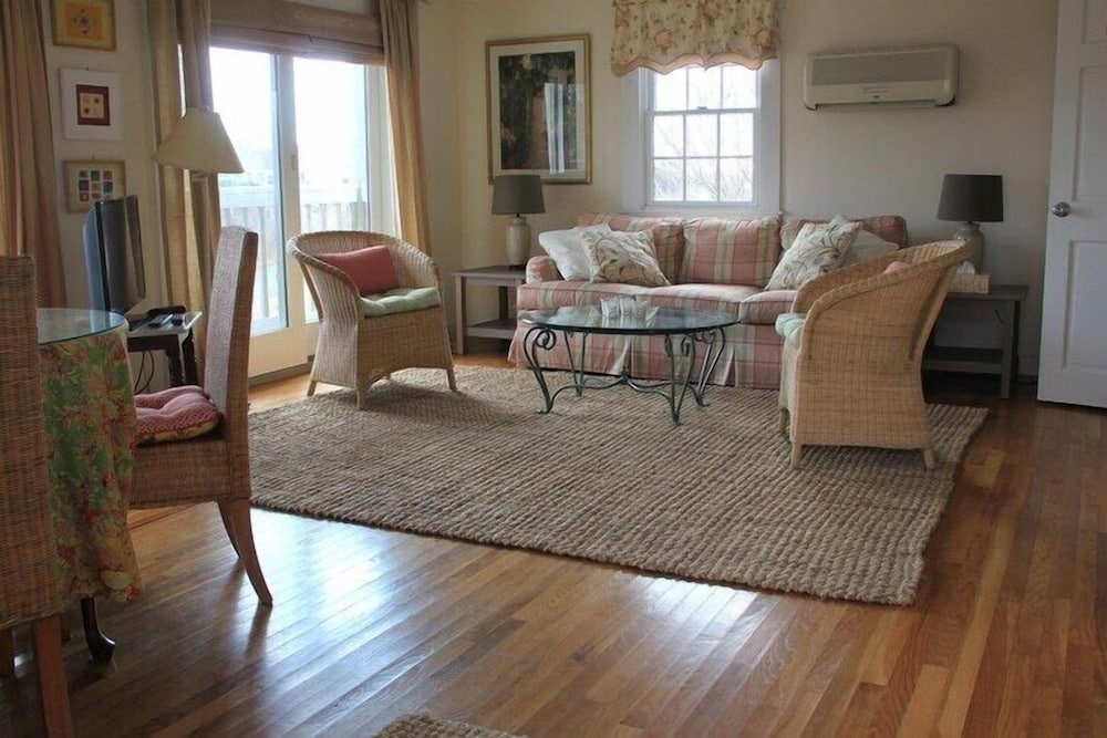 One Bedroom Suite: # 1 photo 3