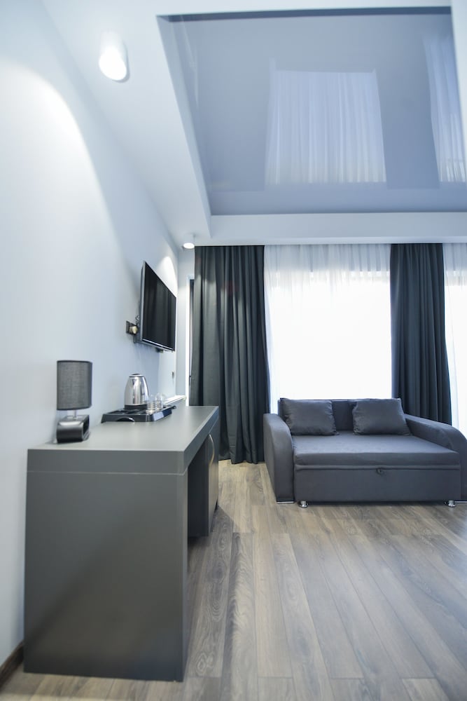 Suite, 1 Double Bed with Sofa bed, Balcony