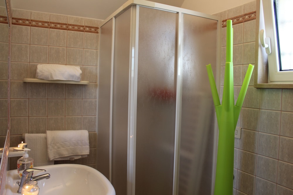 Classic Triple Room, Annex Building (200 mt away) photo 3