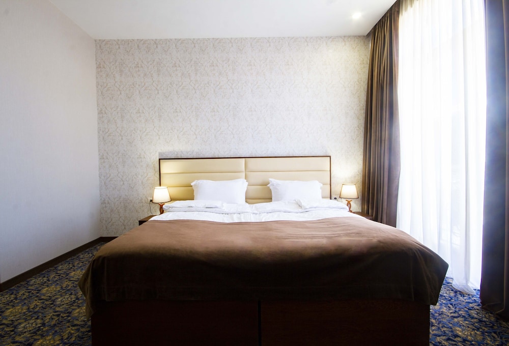 Superior Double or Twin Room, Balcony, Courtyard View photo 2