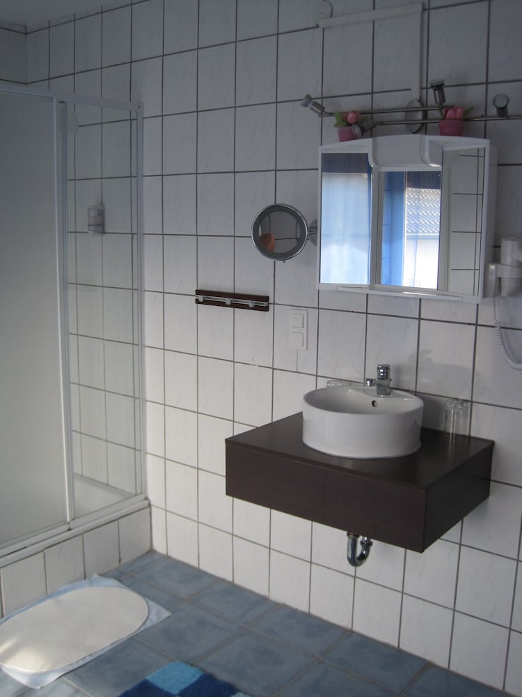 Double Room - Photo 6