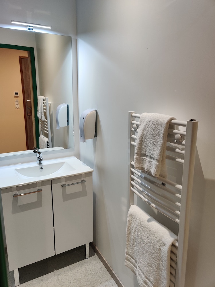 Classic Double or Twin Room - Photo 3