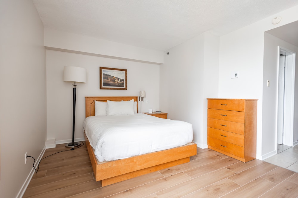 Standard Room, 1 Queen Bed - Photo 5