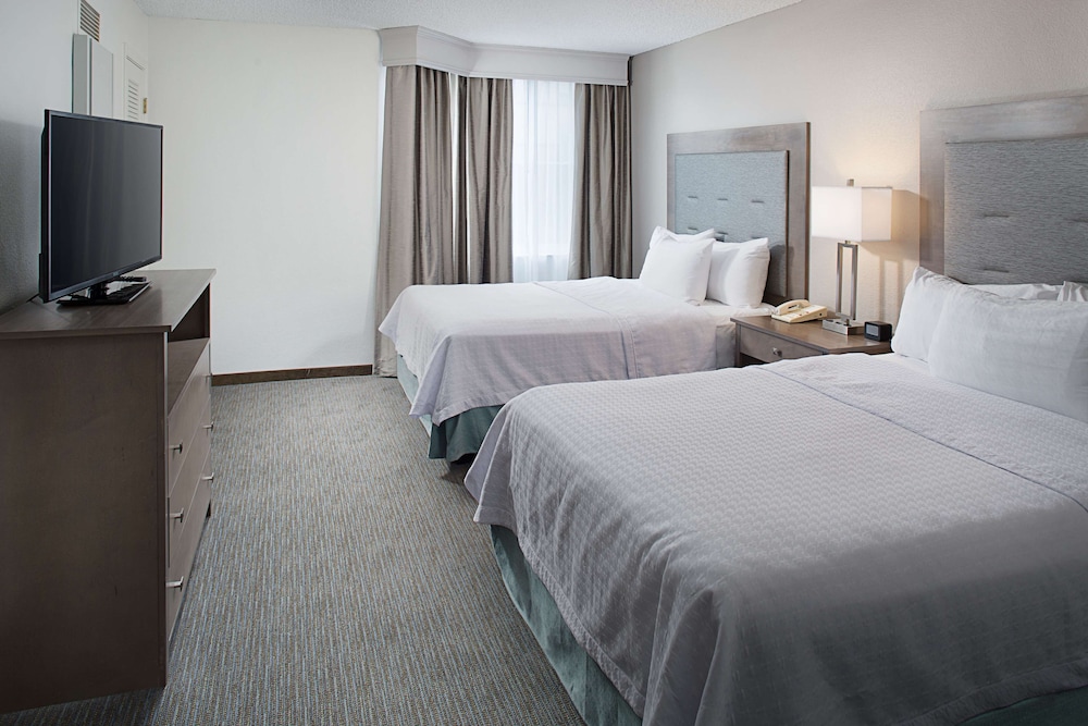 Suite, 2 Double Beds - Photo 2