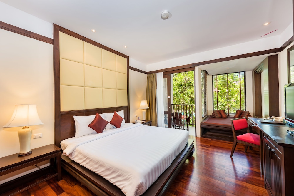 Grand Deluxe King Room - Photo 1
